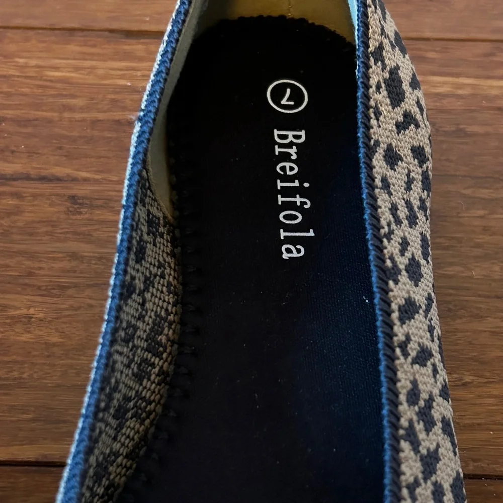 Breifola Memory Foam Flats, Size 7, Leopard Print